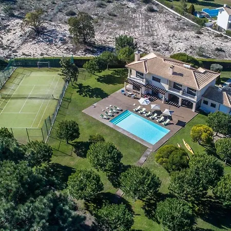 Villa Aqua